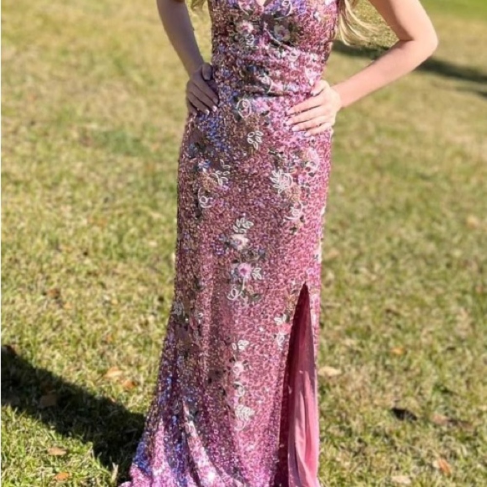 Prom dress - Picture 2 of 5